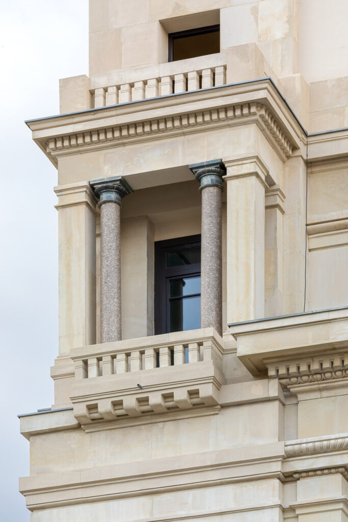 Detalle de uno de los balcones. Fotografía de detalle de uno de los balcones.