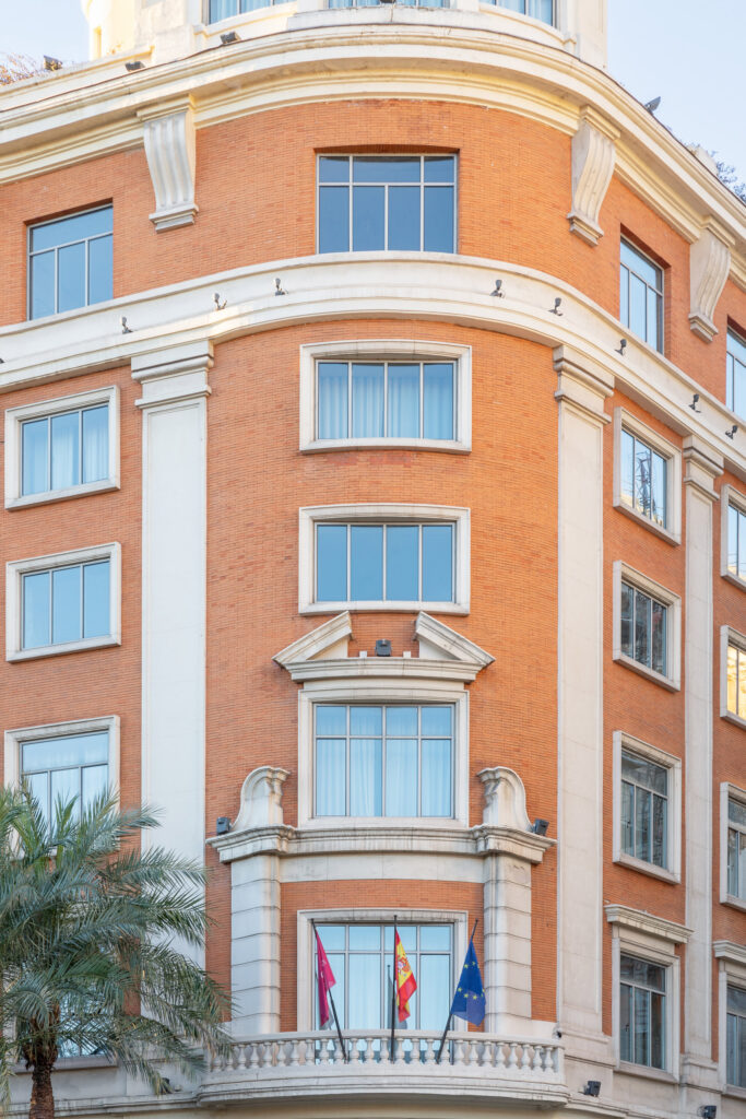 Detalle del chaflán curvo. Fotografía de detalle del chaflán curvo.