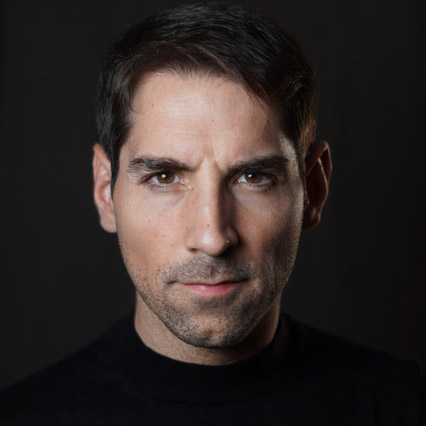 Retrato de Álex Larumbe